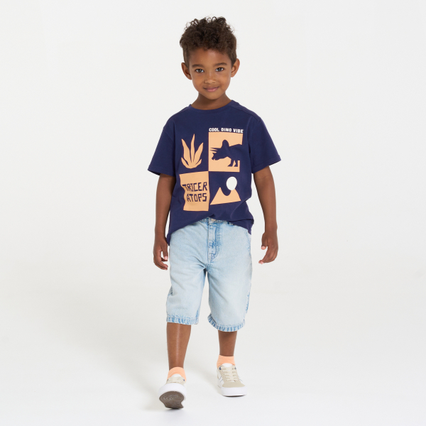 تي شيرت بأكمام قصيرة، باللون الأزرق ومُزيّن برسمة ديناصور، للفتيان